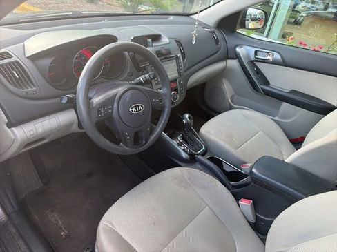 Used 2013 Kia Forte EX w/ Tech Pkg FWD image 6