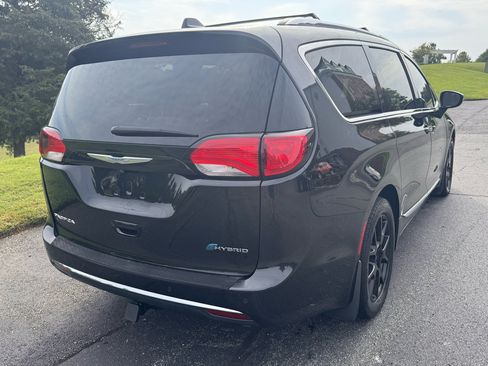 Used 2018 Chrysler Pacifica Limited w/ Advanced Safetytec Group image 38