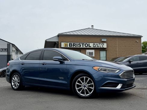 Used 2018 Ford Fusion Energi SE FWD image 2