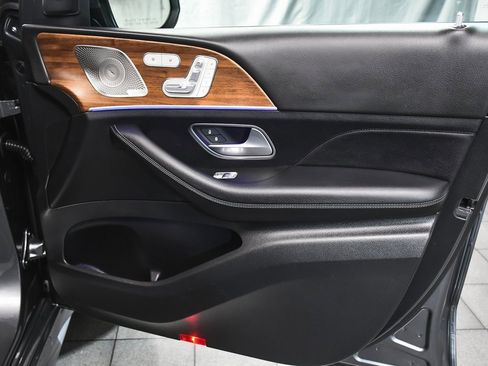 Used 2025 Mercedes-Benz GLS 450 GLS 450 image 18