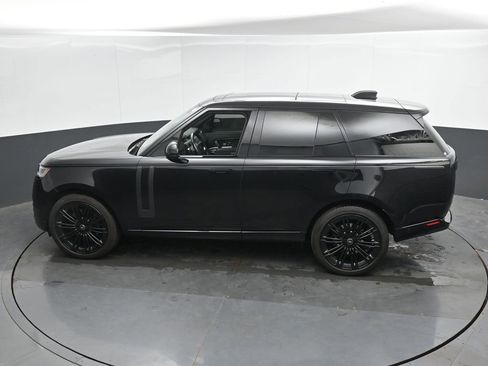 Used 2025 Land Rover Range Rover SE AWD/4WD image 37