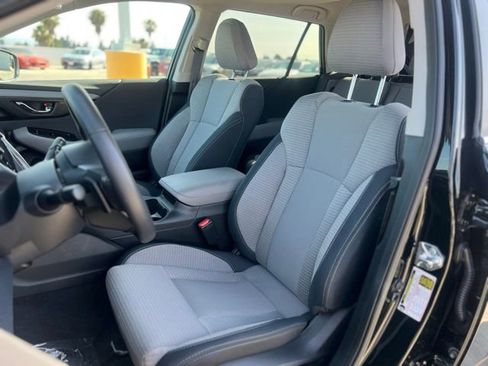Used 2025 Subaru Outback Premium AWD/4WD image 16