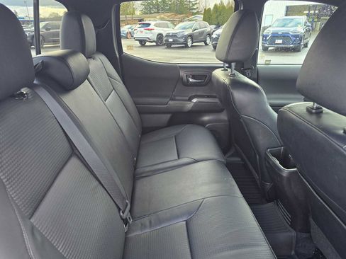 Certified 2023 Toyota Tacoma TRD Off-Road w/ TRD Premium Off Road Package image 15