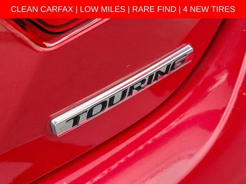 Used 2018 Honda Accord Touring image 11