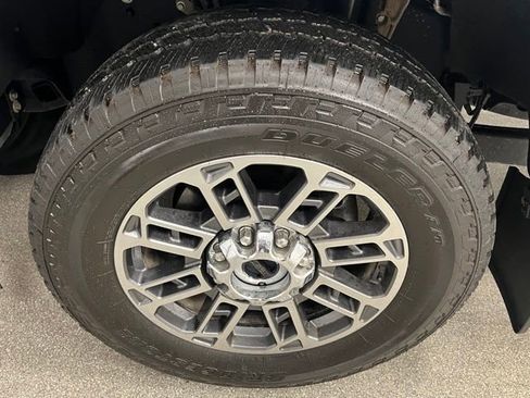 Used 2024 Ford F350 Limited w/ FX4 Off-Road Package AWD/4WD image 15