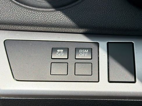 Used 2013 MAZDA MAZDA3 i Touring w/ Preferred Equipment Pkg image 31