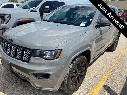 Used 2021 Jeep Grand Cherokee Laredo X AWD/4WD image 1