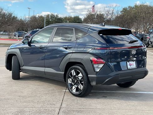 Used 2025 Hyundai Kona SEL image 7