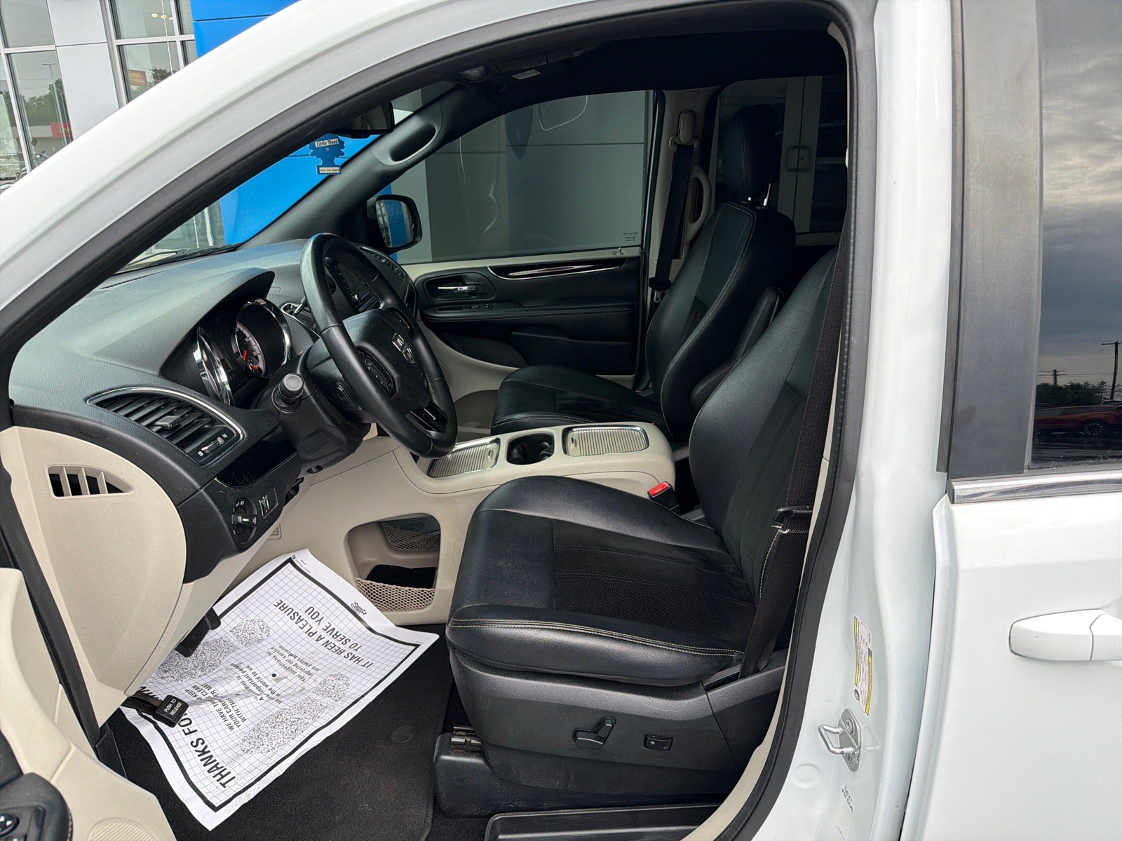 Used 2018 Dodge Grand Caravan SXT FWD image 9