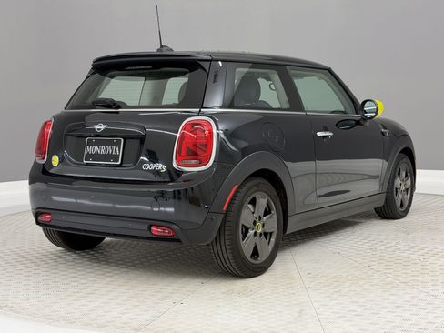 Certified 2024 MINI Cooper SE FWD image 9