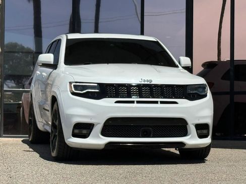 Used 2019 Jeep Grand Cherokee SRT image 18