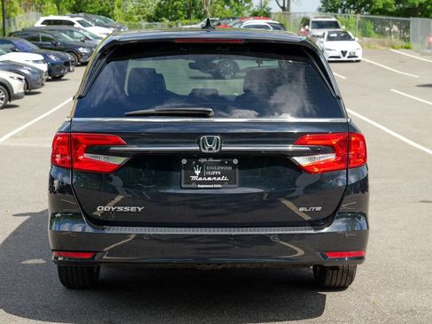 Used 2023 Honda Odyssey Elite image 6