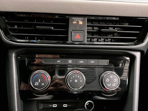 New 2026 Volkswagen Taos S image 21