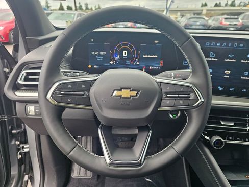 New 2025 Chevrolet Traverse LT image 10