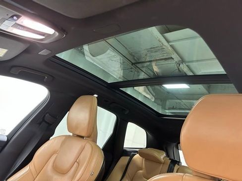 Certified 2023 Volvo XC60 B6 Ultimate w/ Climate Package AWD/4WD image 22