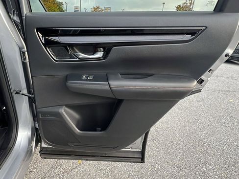 Used 2023 Honda CR-V Sport Touring image 14