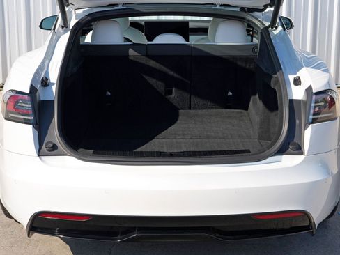 Used 2022 Tesla Model S image 10