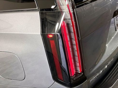 Used 2025 Cadillac Escalade Sport w/ Touring Package image 42