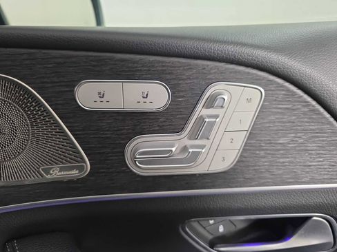 Used 2021 Mercedes-Benz GLS 450 4MATIC image 33