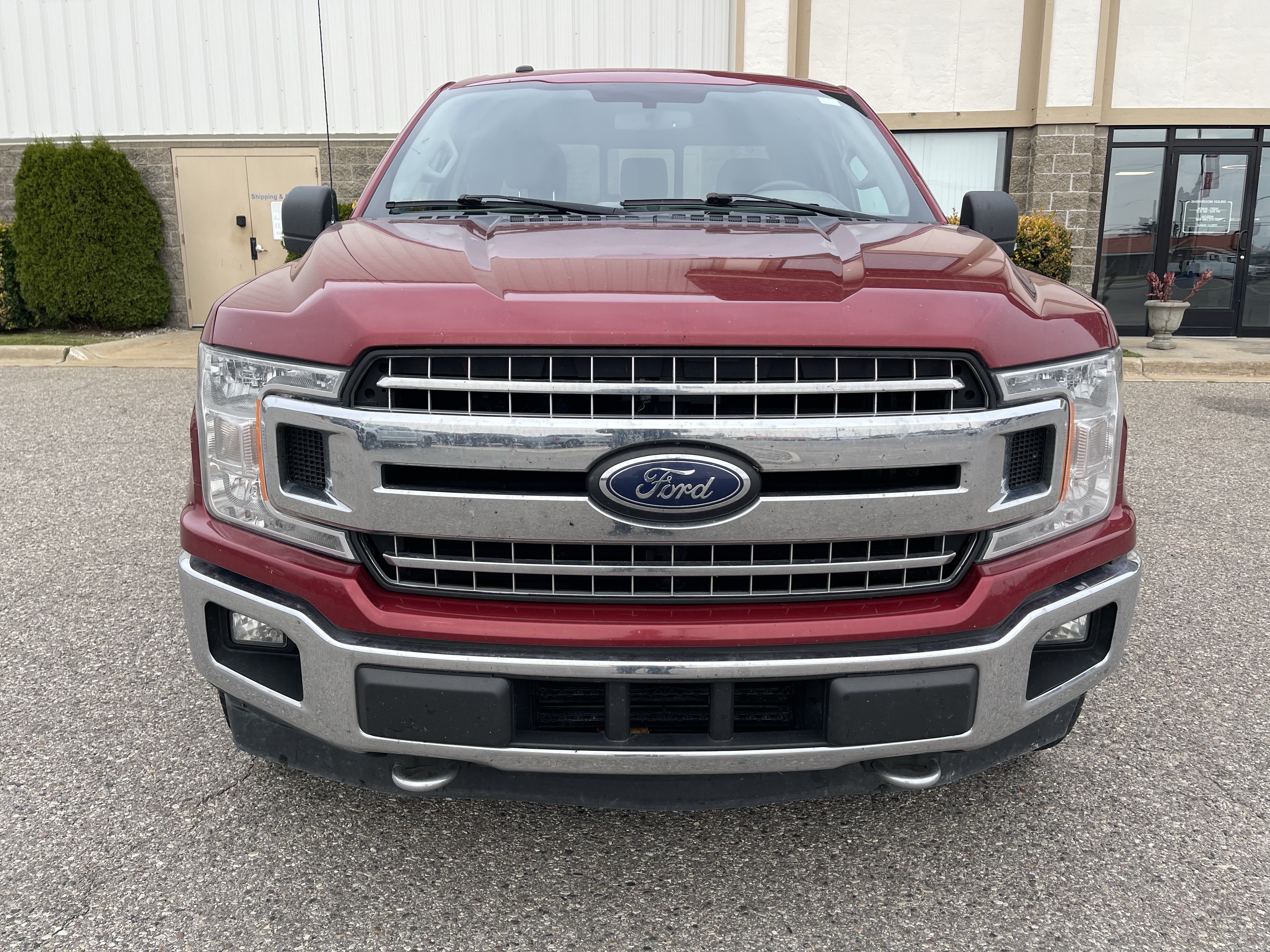 Used 2018 Ford F150 XLT w/ Equipment Group 302A Luxury AWD/4WD image 9