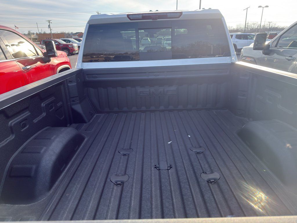 Used 2025 GMC Sierra 2500 SLT w/ SLT Premium Package AWD/4WD image 7