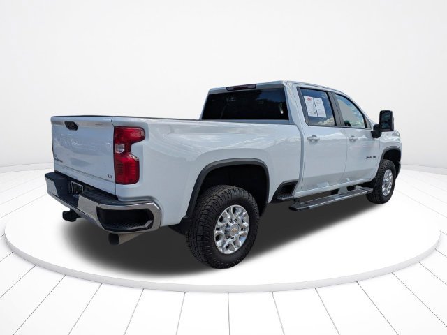 Used 2024 Chevrolet Silverado 2500 LT AWD/4WD image 4