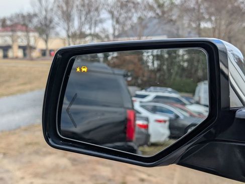 Used 2015 Chevrolet Tahoe LTZ image 5