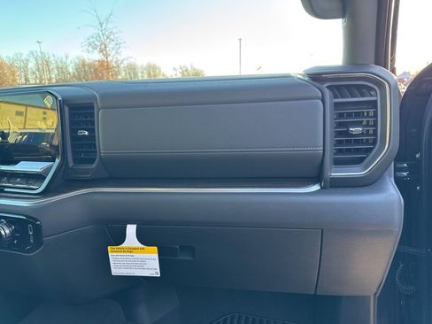 New 2026 GMC Sierra 1500 Elevation image 26