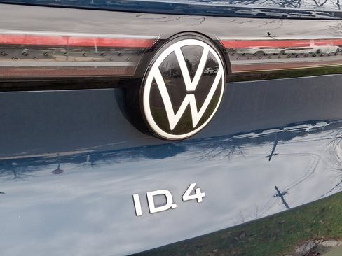 Used 2023 Volkswagen ID.4 Pro image 30