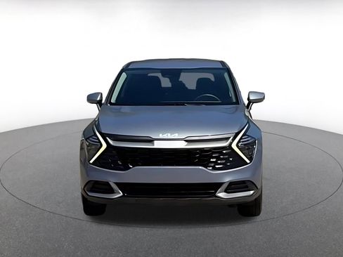 Used 2025 Kia Sportage LX image 4