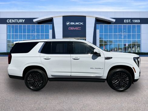 New 2026 GMC Yukon Denali w/ Denali Reserve Package image 3