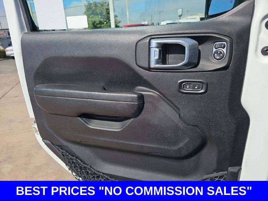 Used 2023 Jeep Wrangler Unlimited Sport AWD/4WD image 25
