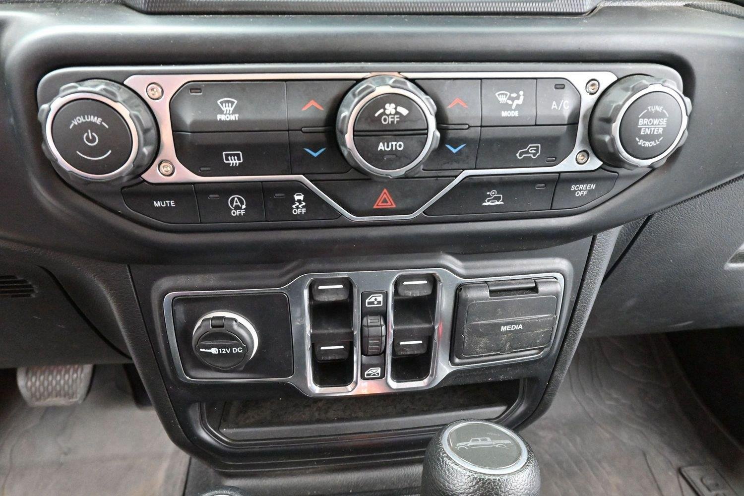 Used 2022 Jeep Gladiator Sport AWD/4WD image 21