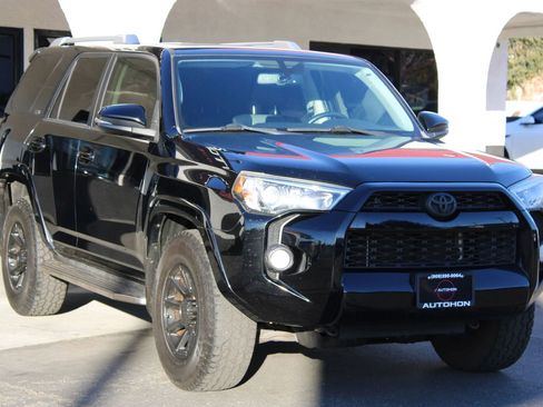 Used 2014 Toyota 4Runner SR5 Premium image 28