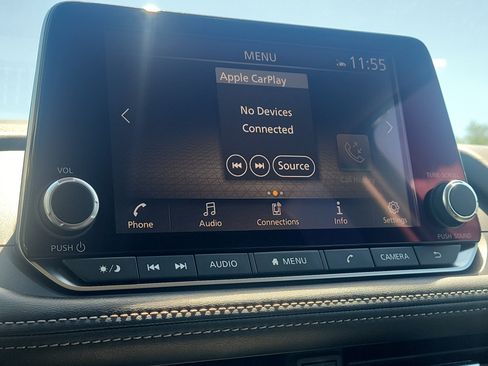 Certified 2025 Nissan Rogue SV FWD image 26