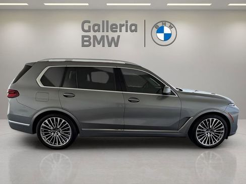 Used 2024 BMW X7 xDrive40i w/ Premium Package image 7