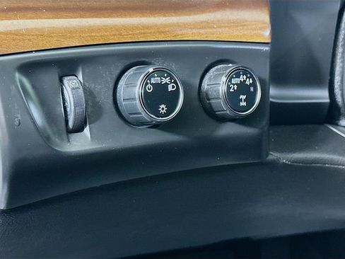 Used 2020 Cadillac Escalade ESV Luxury w/ Escalade Sport Edition image 10