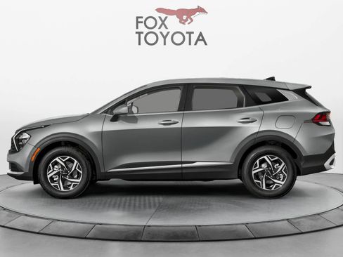 Used 2024 Kia Sportage LX FWD image 3