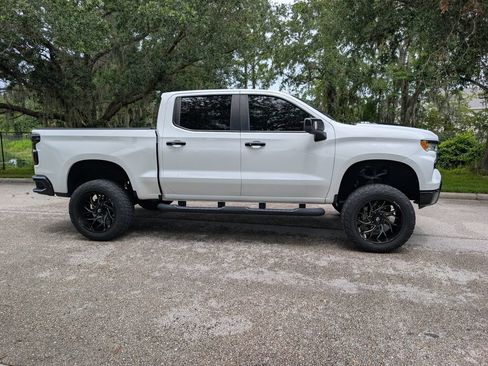 Used 2022 Chevrolet Silverado 1500 LT Trail Boss w/ LT Trail Boss Premium Package AWD/4WD image 10