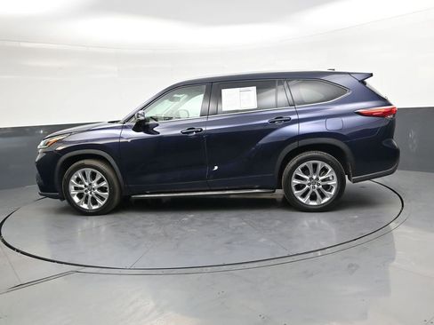 Used 2023 Toyota Highlander Limited FWD image 7
