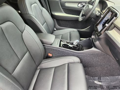 New 2026 Volvo XC40 B5 Ultra w/ Climate Package AWD/4WD image 5