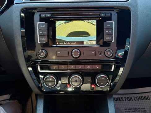 Used 2015 Volkswagen Jetta GLI SEL FWD image 28