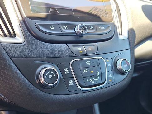 Used 2022 Chevrolet Malibu LS FWD image 25