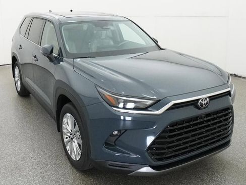 New 2026 Toyota Grand Highlander Platinum image 14