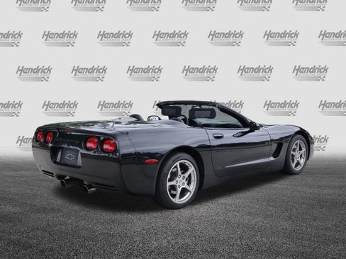 Used 2000 Chevrolet Corvette Convertible w/ Memory Pkg RWD image 9
