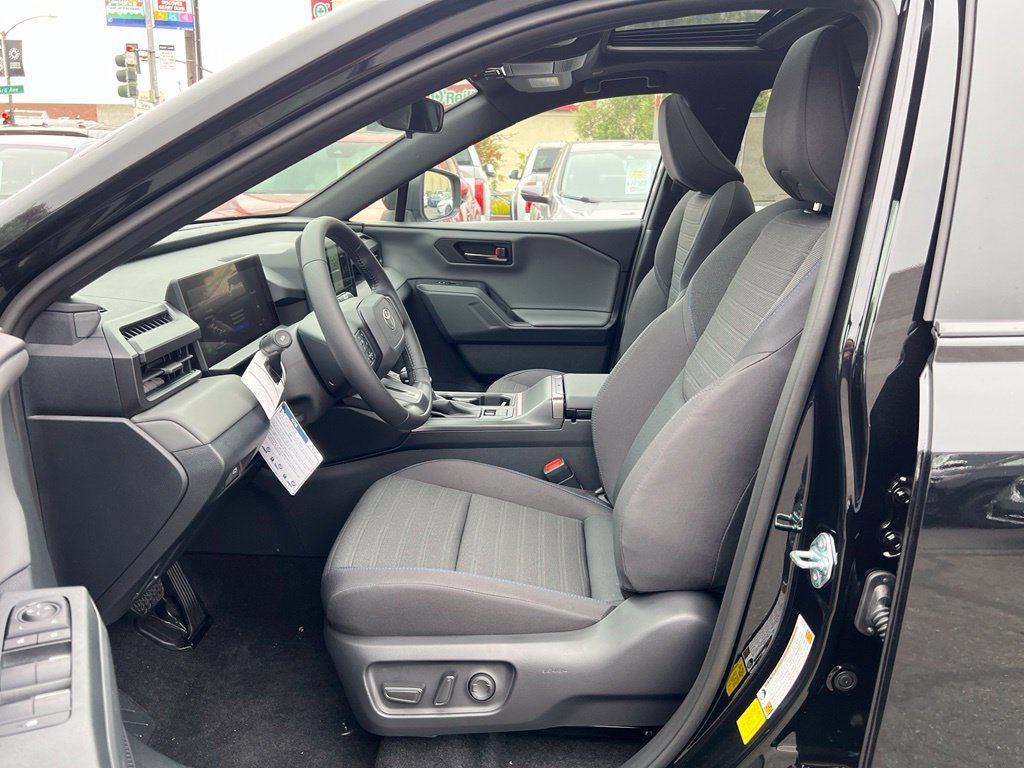 New 2026 Toyota RAV4 SE w/ Convenience Package AWD/4WD image 10