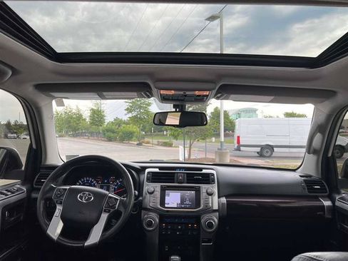 Used 2018 Toyota 4Runner Limited AWD/4WD image 33