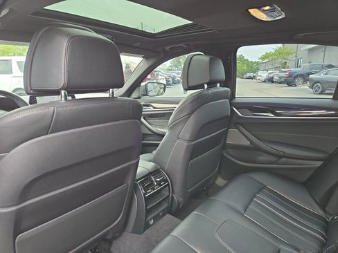 Used 2018 BMW M550i xDrive AWD/4WD image 14