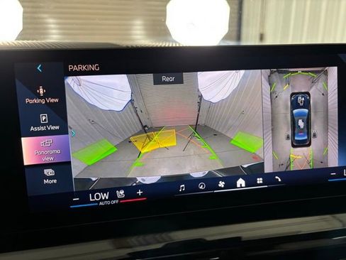 Used 2024 BMW 530i w/ M Sport Package RWD image 25