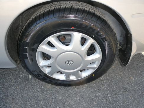 Used 2000 Toyota Solara SE image 28